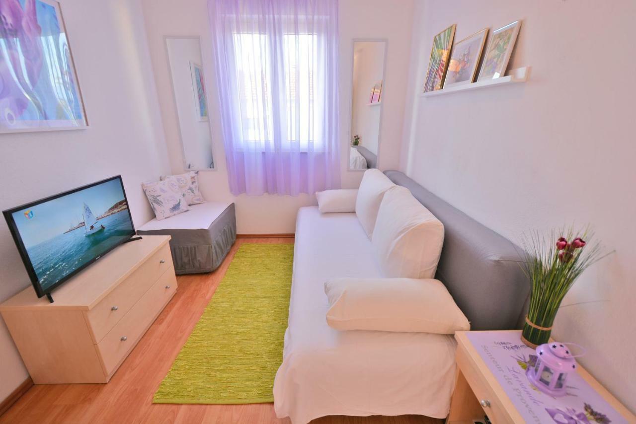 Apartments Residence Sunce Supetar - Cozy Base To Stay And Explore Island Brac Free Parking Exterior photo